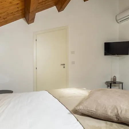 Varanni Apartment