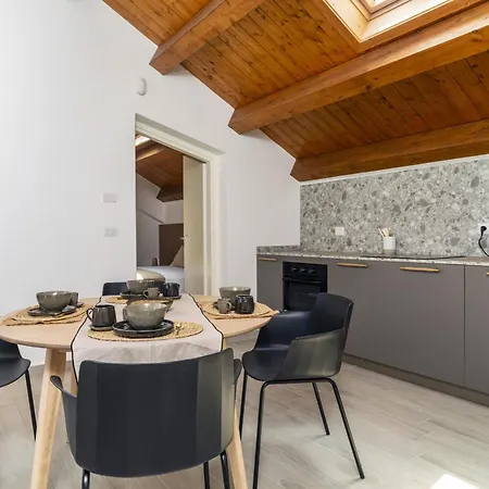 Varanni Apartment
